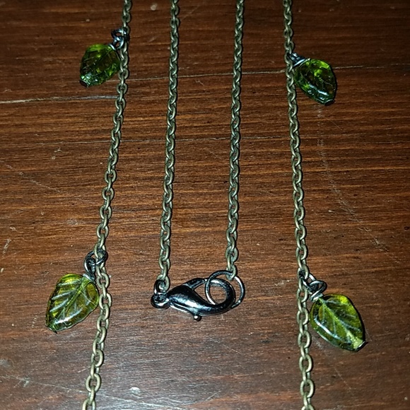 Handmade tree pendant necklace - Picture 6 of 8